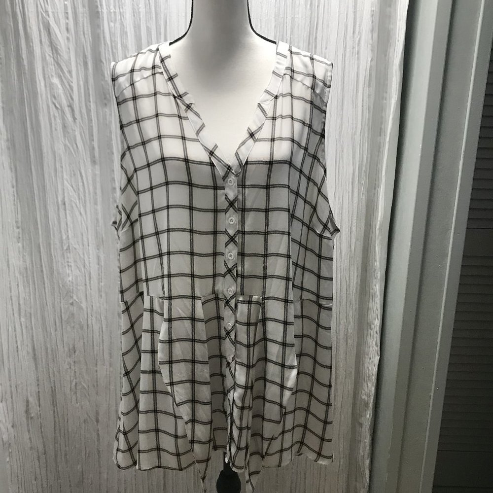 Torrid Sleeveless Dress Size 3 plus size